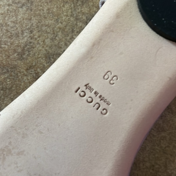 Gucci suede crystal logo thong sandals - Picture 5 of 7